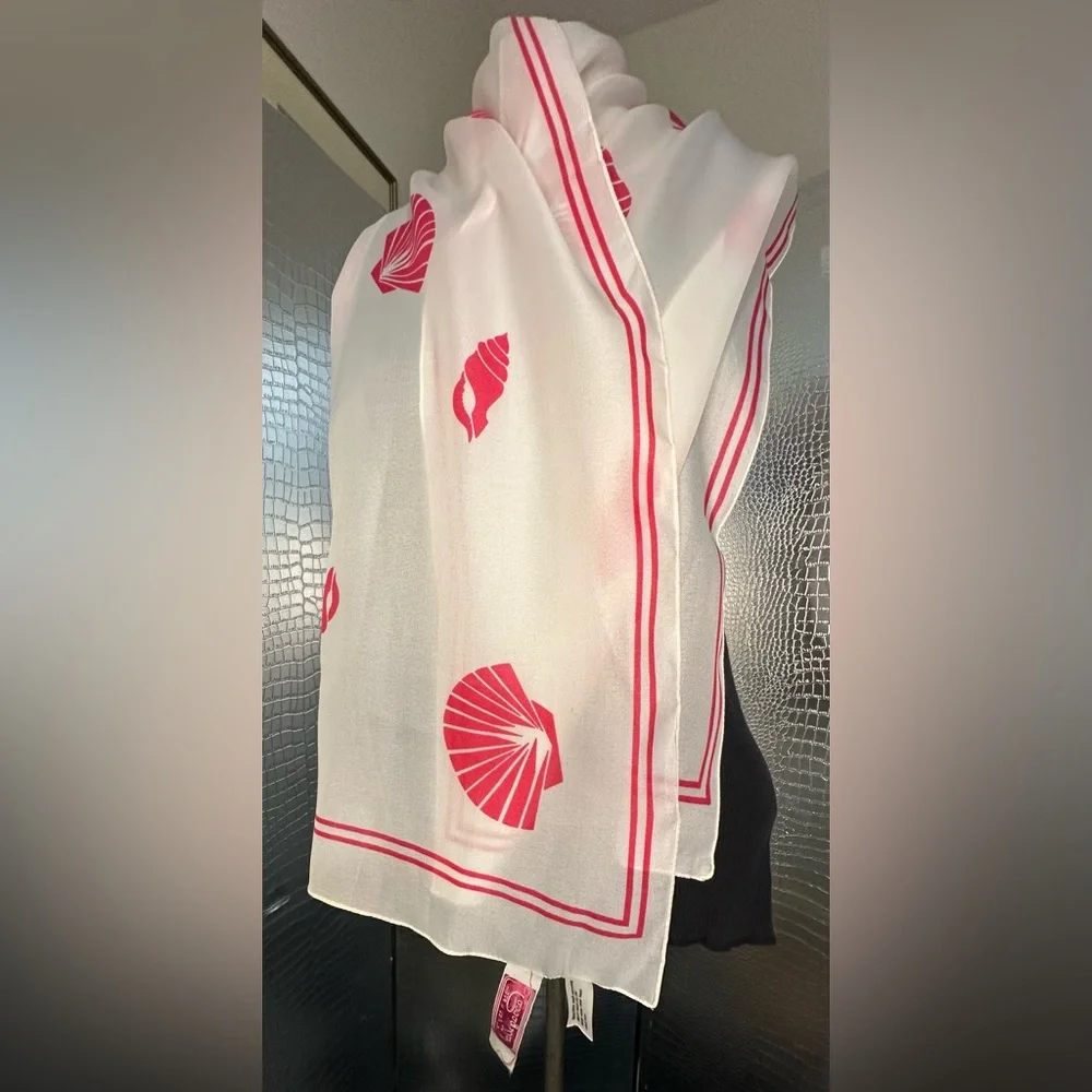 Pappagallo Pretty Vintage Long White Scarf Seashell Pattern Measures 53 x 11